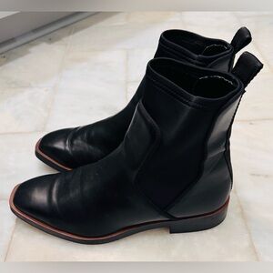 Zara Sleek Black Ankle City Boots. Size 41/10 in excellent condition